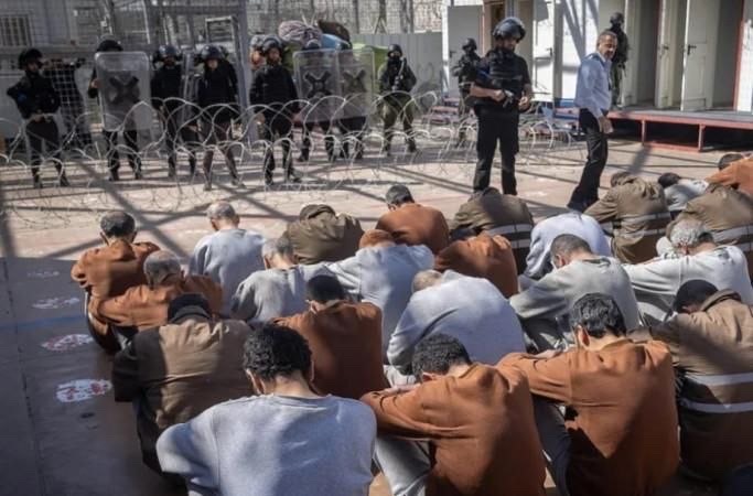 324 شهيداً مُنذ عام 67.. الاحتلال يُمعن في قتل الأسرى داخل سجونه